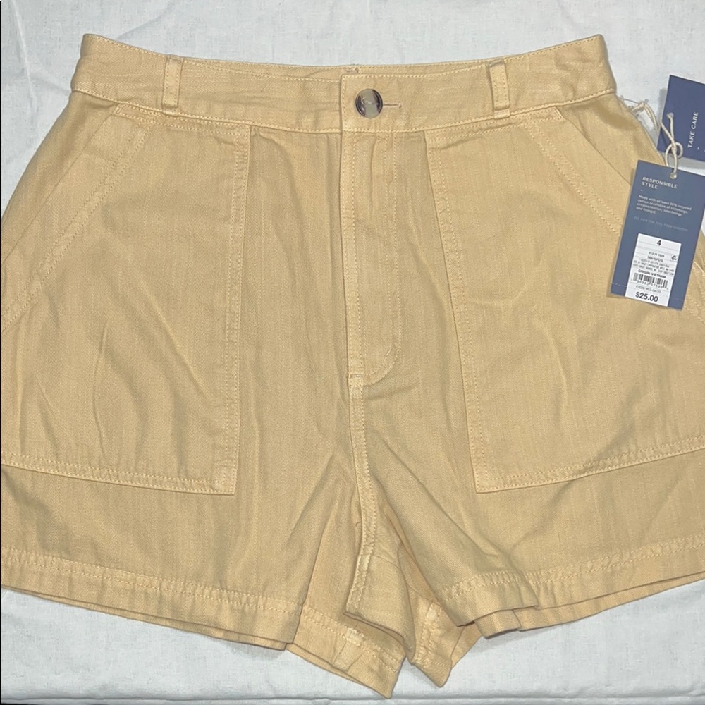 Women’s Tan High-Waisted Large Pocket Shorts Size 4 100% Cotton
